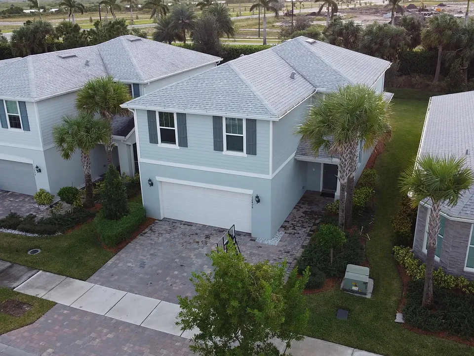 SW Myrtle Oak Dr