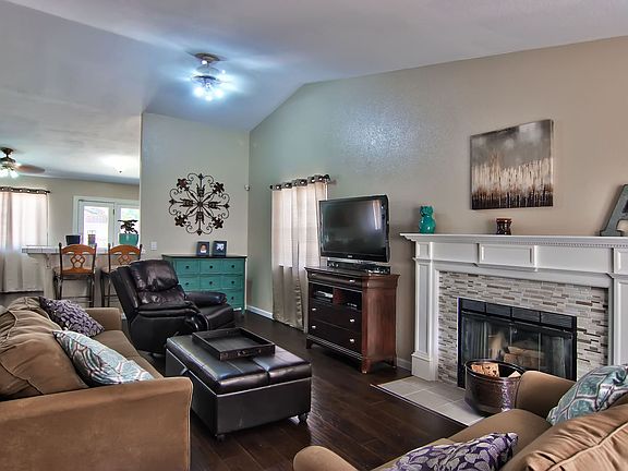 2nd image of 7165 Surreywood Way