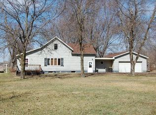 404 Main St W, Saint Clair, MN 56080