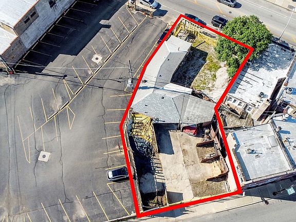 3rd image of 4387 N Elston Ave