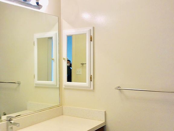 3rd image of 3049 Sacramento St APT 4