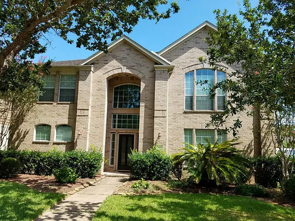 2430 La Rochelle Ct, Seabrook, TX 77586