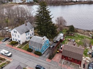 562 Main St, Somerset, MA 02726