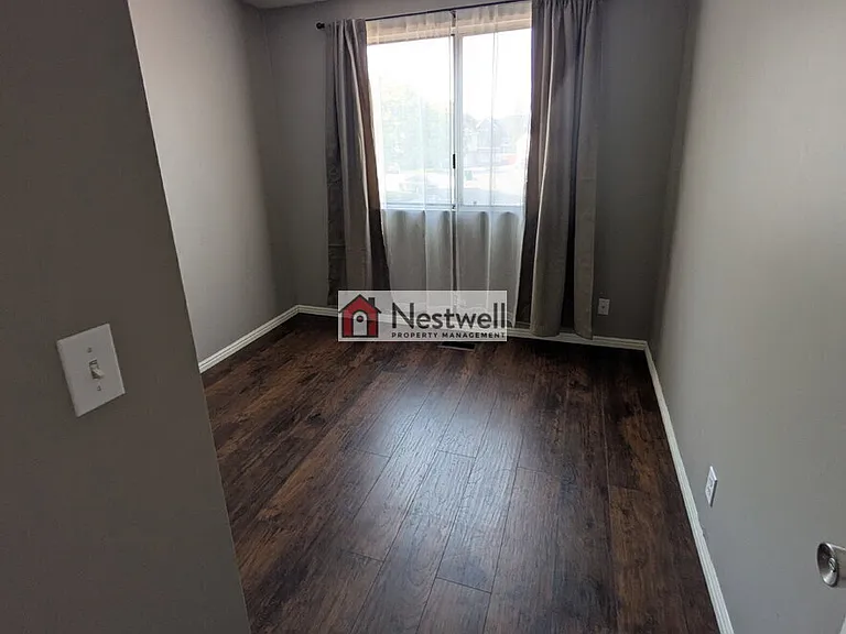 1637 W Crystal Ridge Dr — Photo 15