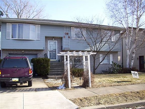 2nd image of 100 S Thomas Ave