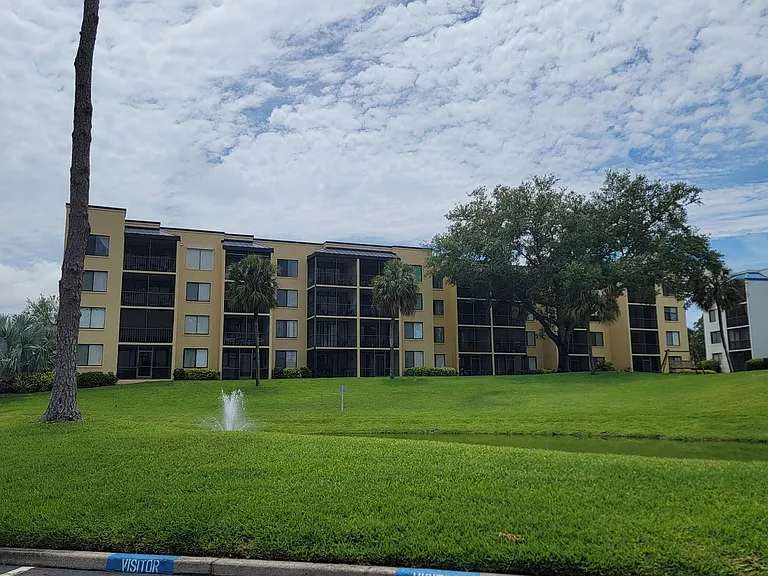 2424 W Tampa Bay Blvd #M201 — Photo 24