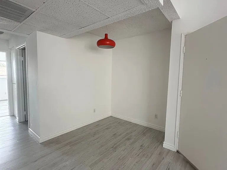 10135 Hillhaven Ave — Photo 28