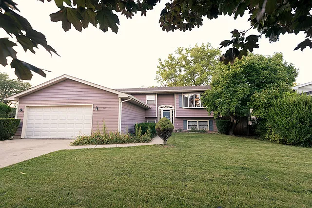 2970 Wall Ave, Waukegan, IL 60087 | Zillow