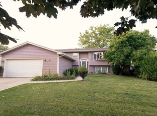 2970 Wall Ave, Waukegan, IL 60087