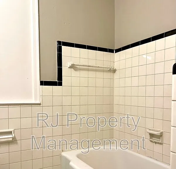1598 Marianna St — Photo 14