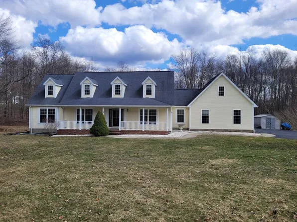 1269 Grandview Rd, Oil City, PA 16301
