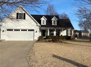 307 Rustic Rdg, Carl Junction, MO 64834