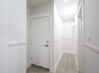 605 College St #3, Toronto, ON M6G1B5