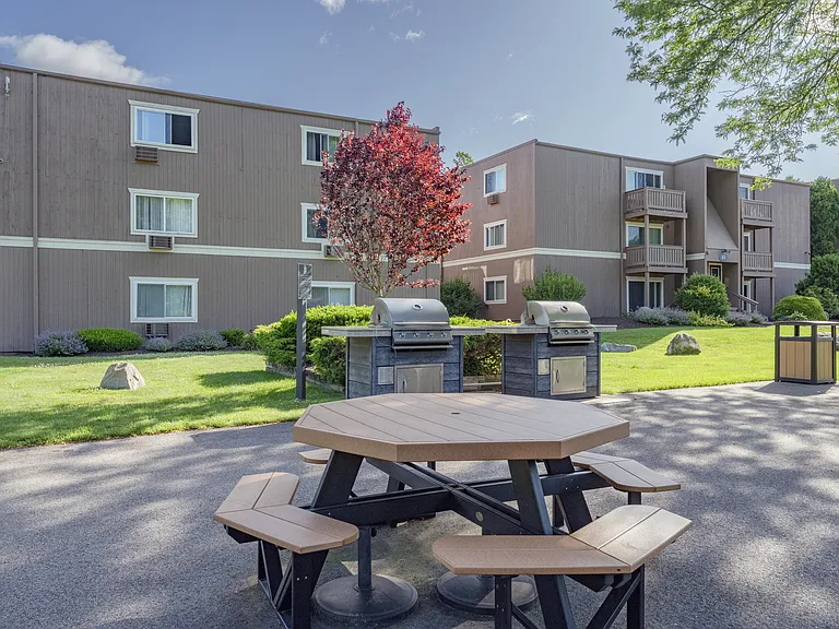 Willowbrook — Photo 28