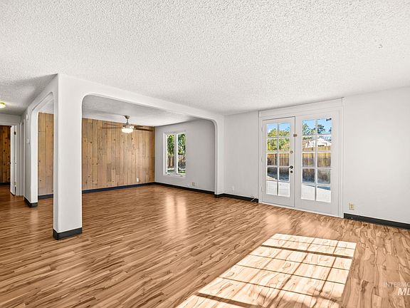 5th image of 2440 S Virginia St