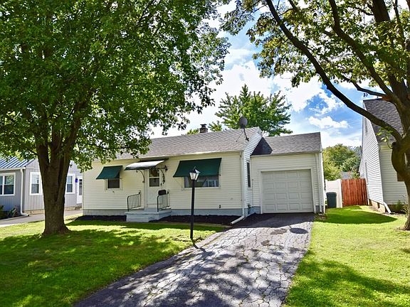 2nd image of 217 Kensington Pl