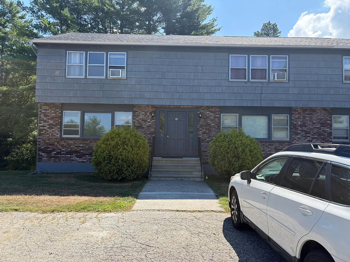 Meadowview Apartments — Photo 1