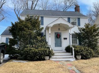 157 Gillette Ave, Springfield, MA 01118