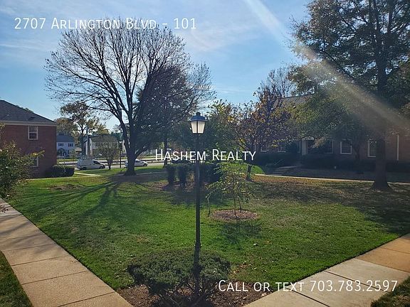 3rd image of 2707 Arlington Blvd APT 101