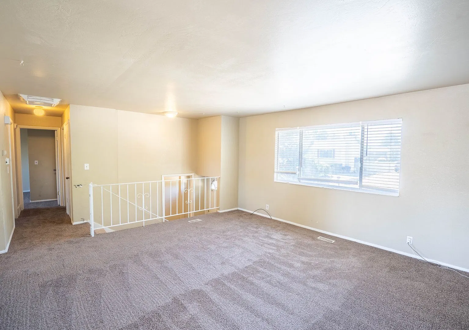 5 Bed Kearns Home with Two Kitchens and Walkout Basement — Photo 3