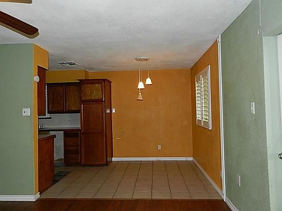 4th image of 309 NE Todd St