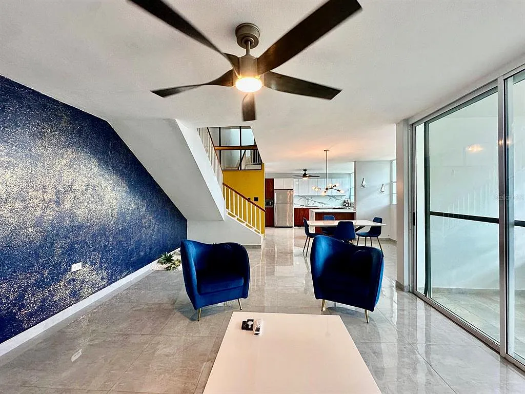 3 bed, 2.5 bath, 1725 sqft, $3,200 — Photo 3