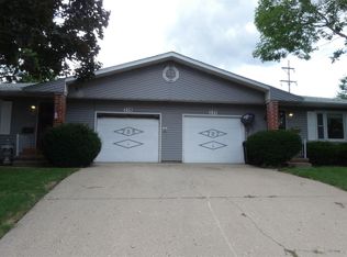 735 E Gift Ave #B, Peoria, IL