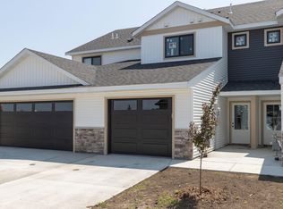 5232 Harvest Square Pl NW, Rochester, MN 55901