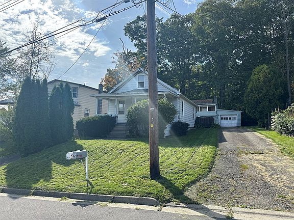 2nd image of 823 Milan Ave