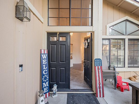 3rd image of 5125 Saint Clare Cir