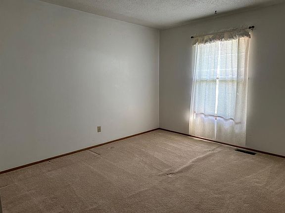 3rd image of 3313 Bobwhite Ave