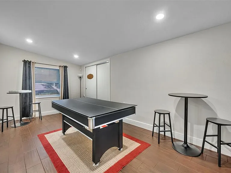 1221 Elinore Dr — Photo 12