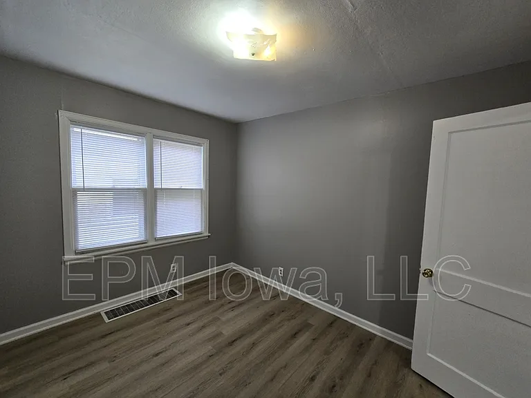606 Wyoming St — Photo 11