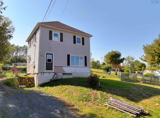 275 Dufferin St, Lunenburg, NS B0J2C0