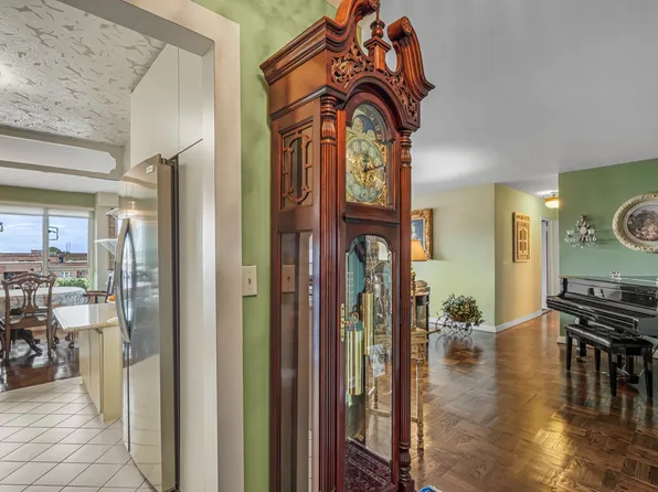 166-25 Powell Cove Boulevard image 22 of 35