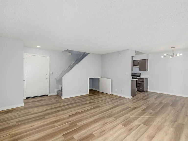 13929 Vanowen St — Photo 18