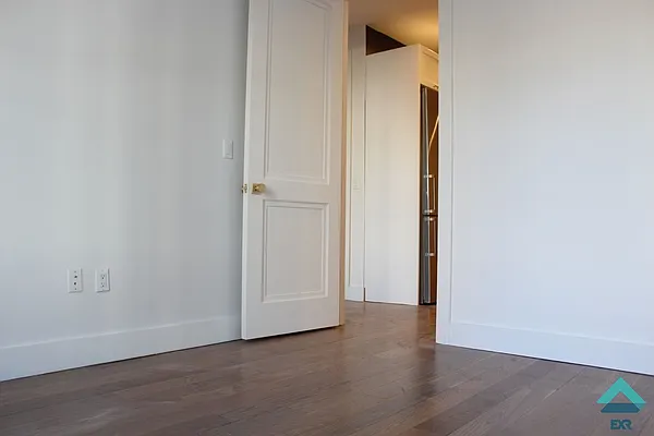 Rented by EXR | media 21