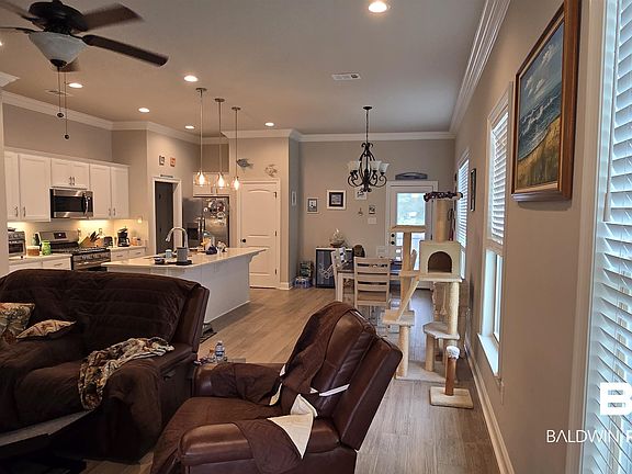 4th image of 1524 Fenton Cir