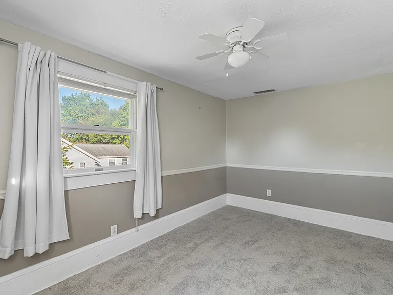 702 College Ave — Photo 15