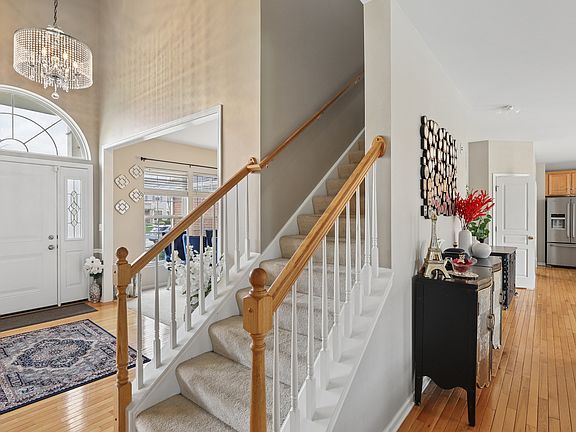 2nd image of 210 Honeysuckle St