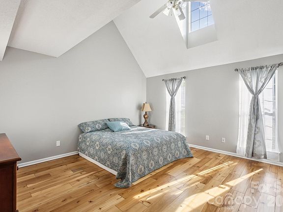 4th image of 3223 Rheinwood Ct