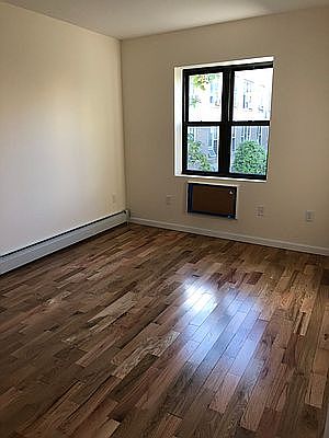 2nd image of 753 Elton Ave #2A