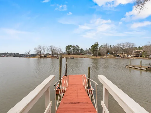 912 Lakewood Dr, Prosperity, SC 29127