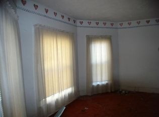 908 Ridge Ave, New Cumberland, WV 26047