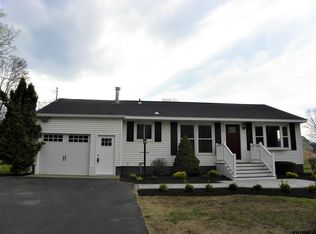 113 Dunsbach Rd, Clifton Park, NY 12065