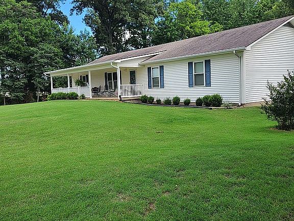 2nd image of 272 Fuller Rd