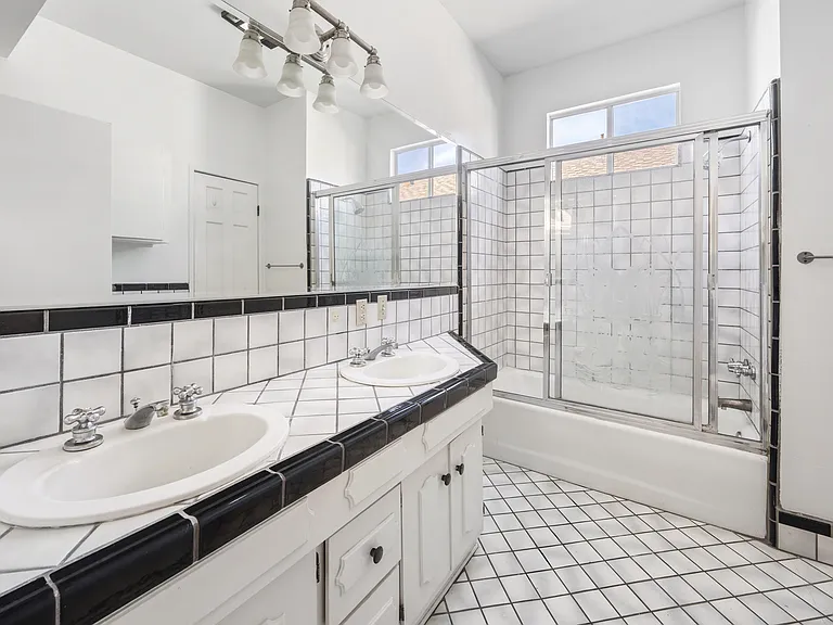 166 N Arnaz Dr #166.5 — Photo 19