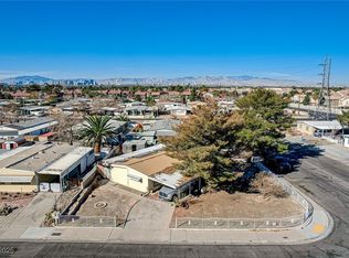 359 Sir Jeffery St, Las Vegas, NV 89110