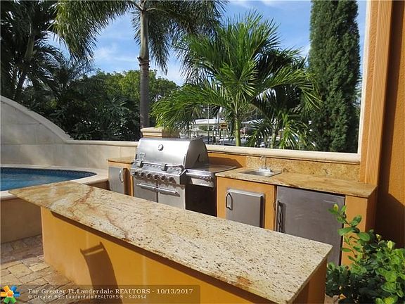 5th image of 2100 Bel Air Dr