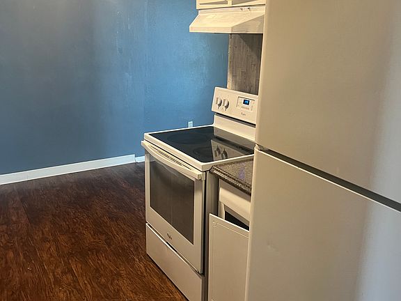 5th image of 1525 Stewart Cir NW APT 6